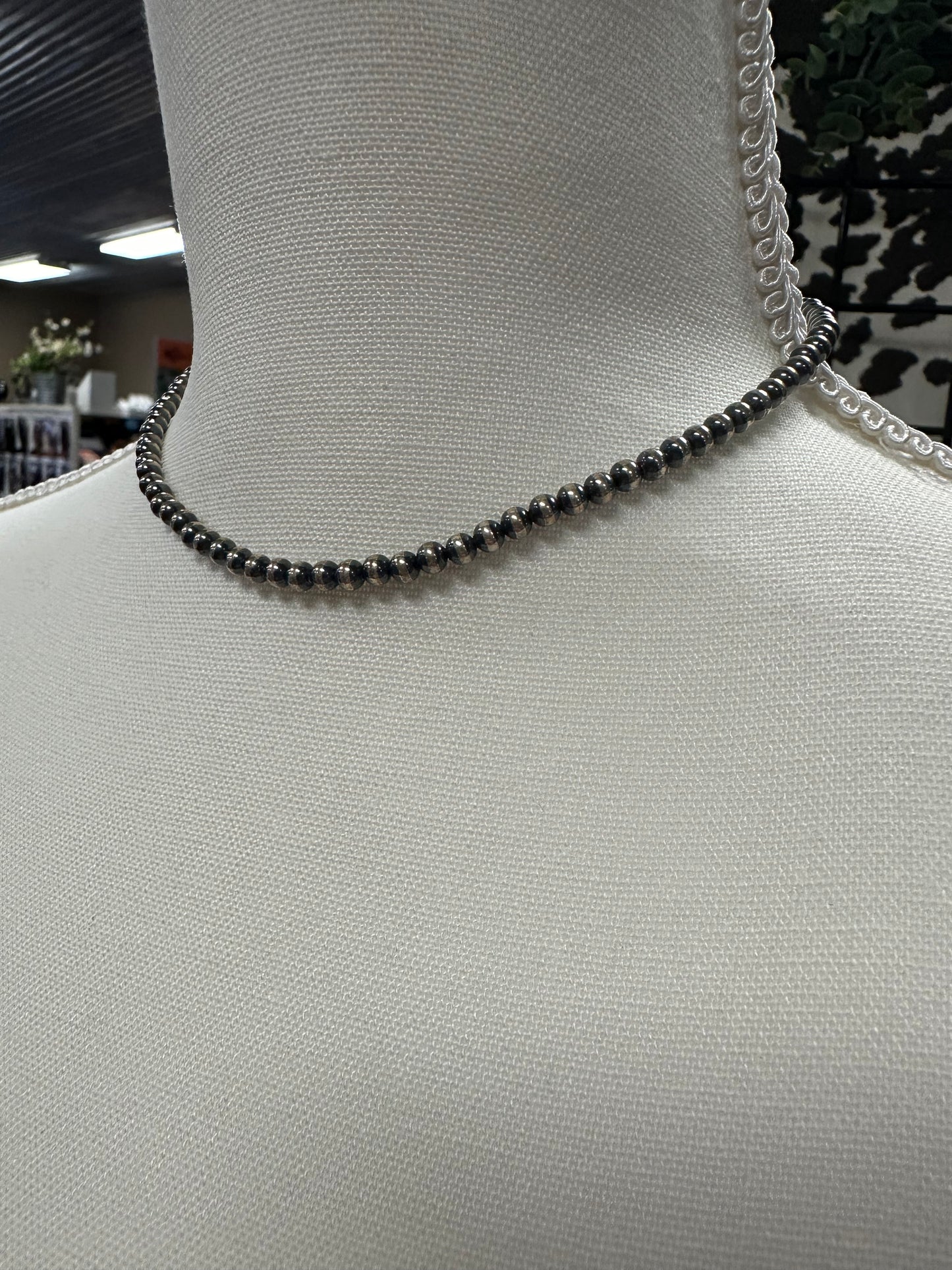 Navajo Choker 4mm